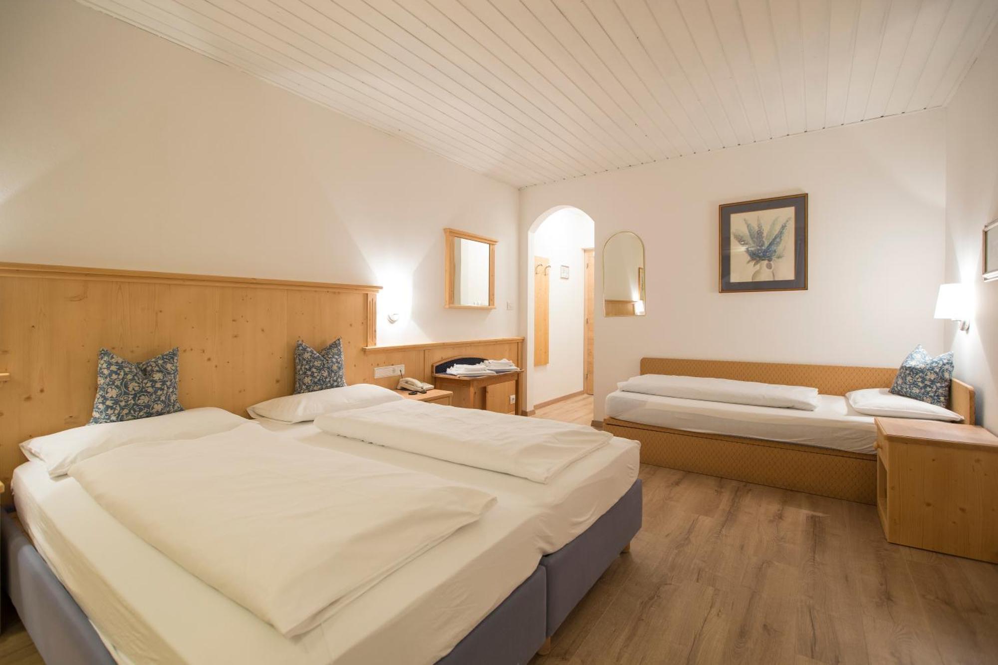 Hotel Krondlhof Brunico Værelse billede